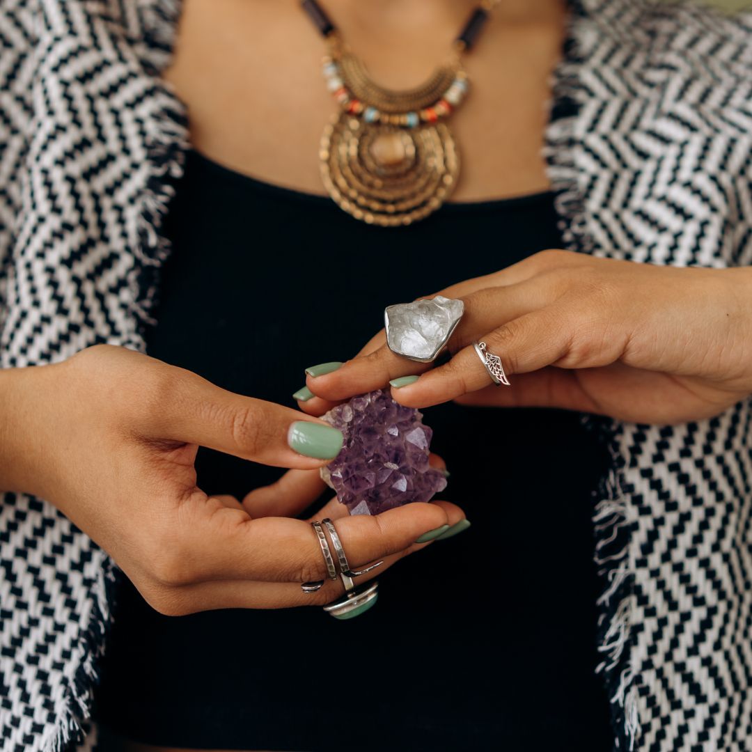 healing gemstone amethyst